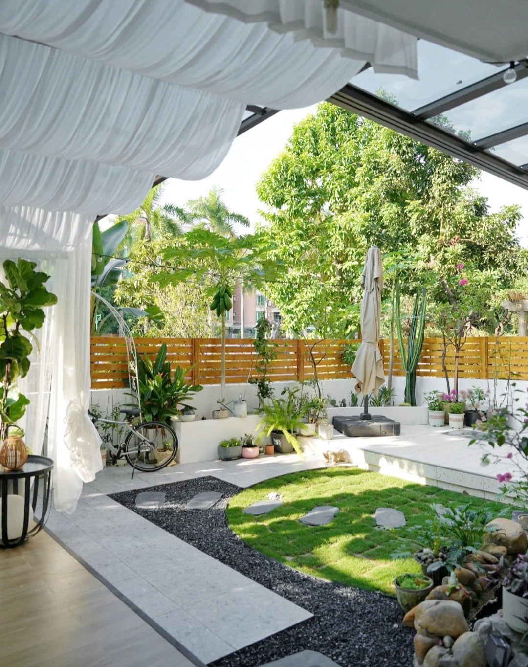 easeeasecurtains 1739765338 3569732852615722275 65287984590