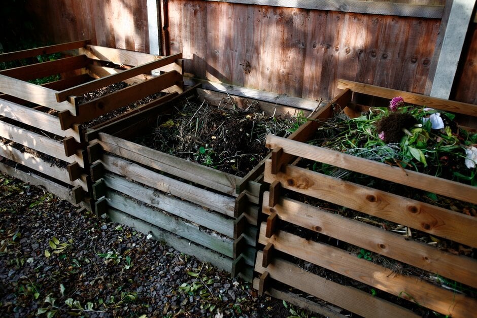 pallet compost bins
